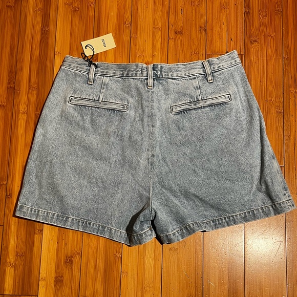 NWT Agolde Becker Shorts in Rotate Size 32 - Picture 5 of 15